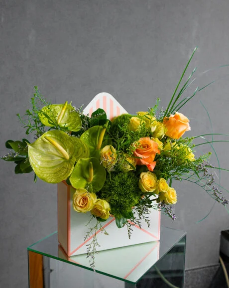 Elegant Blooming Envelope Flower box