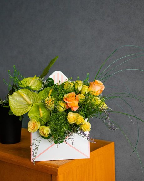 Elegant Blooming Envelope Flower box