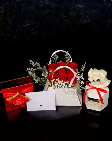 Elegant Valentine’s Flower Gift