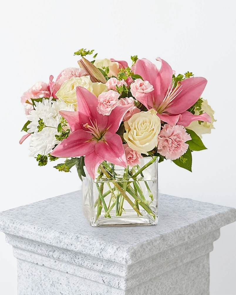 Hope Line Bouquet in a Cube