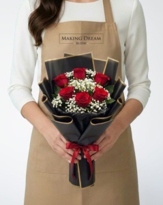 6 Red Roses Bouquet