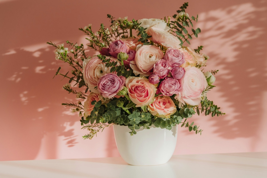 How to Care for a Rose Bouquet to Keep It Fresh?